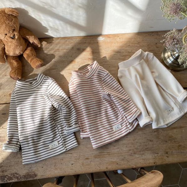 Camisas de base para niños, ropa infantil coreana, ropa infantil de cuello medio alto, camiseta de base a rayas para bebés de otoño y invierno, top