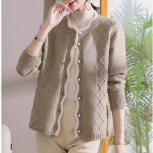 妈妈秋装外套女厚秋冬款新中式外穿春秋季中老年针织开衫外搭上衣