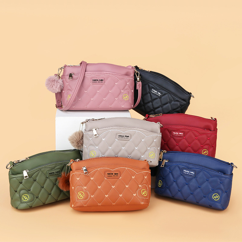 Bolso bandolera nuevo de verano 2024 para mujer, bolso de hombro pequeño con bordado de hilo estilo INS, venta al por mayor de Guangzhou, bolso de hombro individual para teléfono.