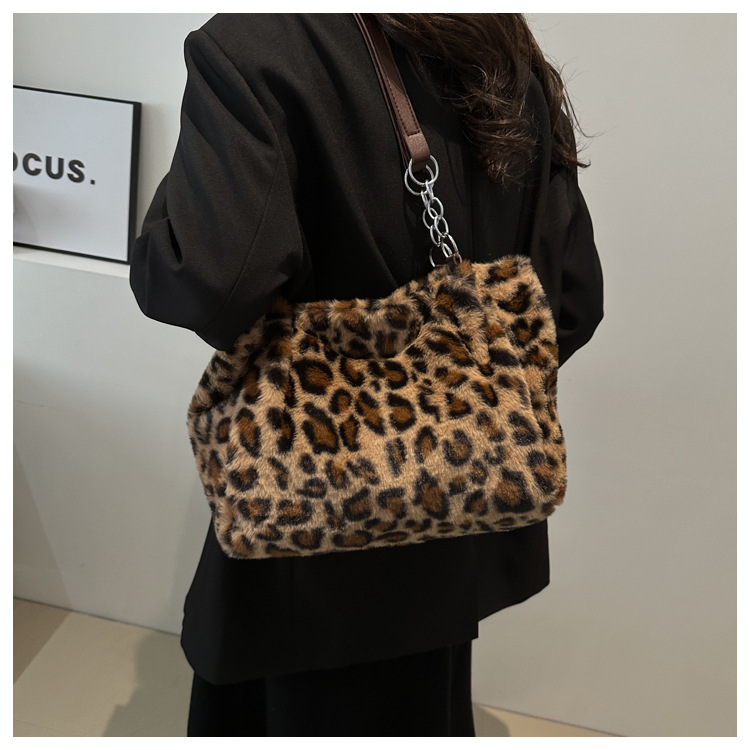 Women's fashion large capacity tote bag leopard print one shoulder underarm bag trend_voghion.com