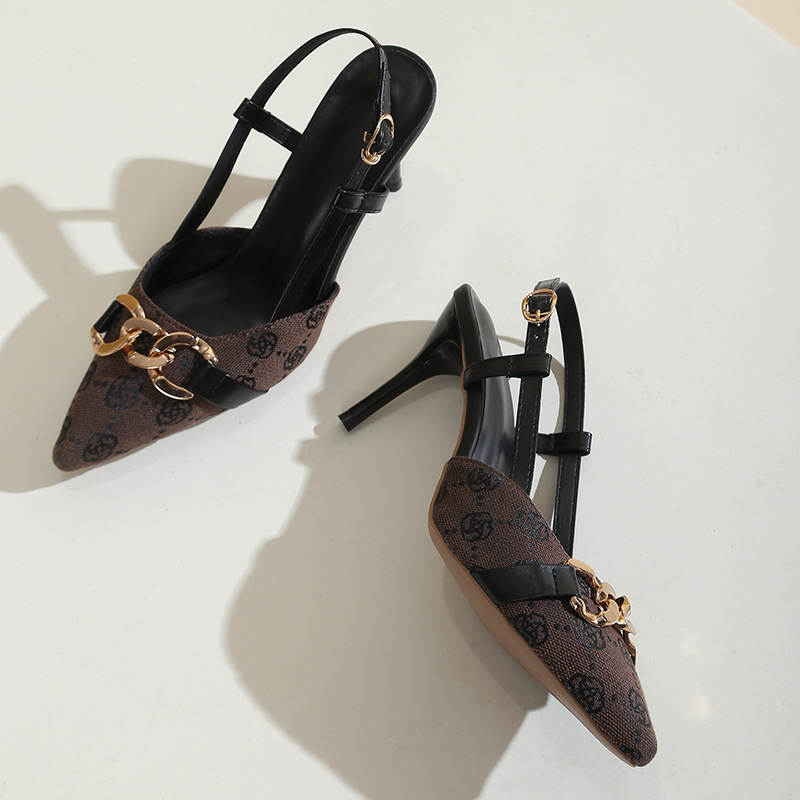 Sandalias de tacón cómodas para mujer con hebilla dorada_voghion.com