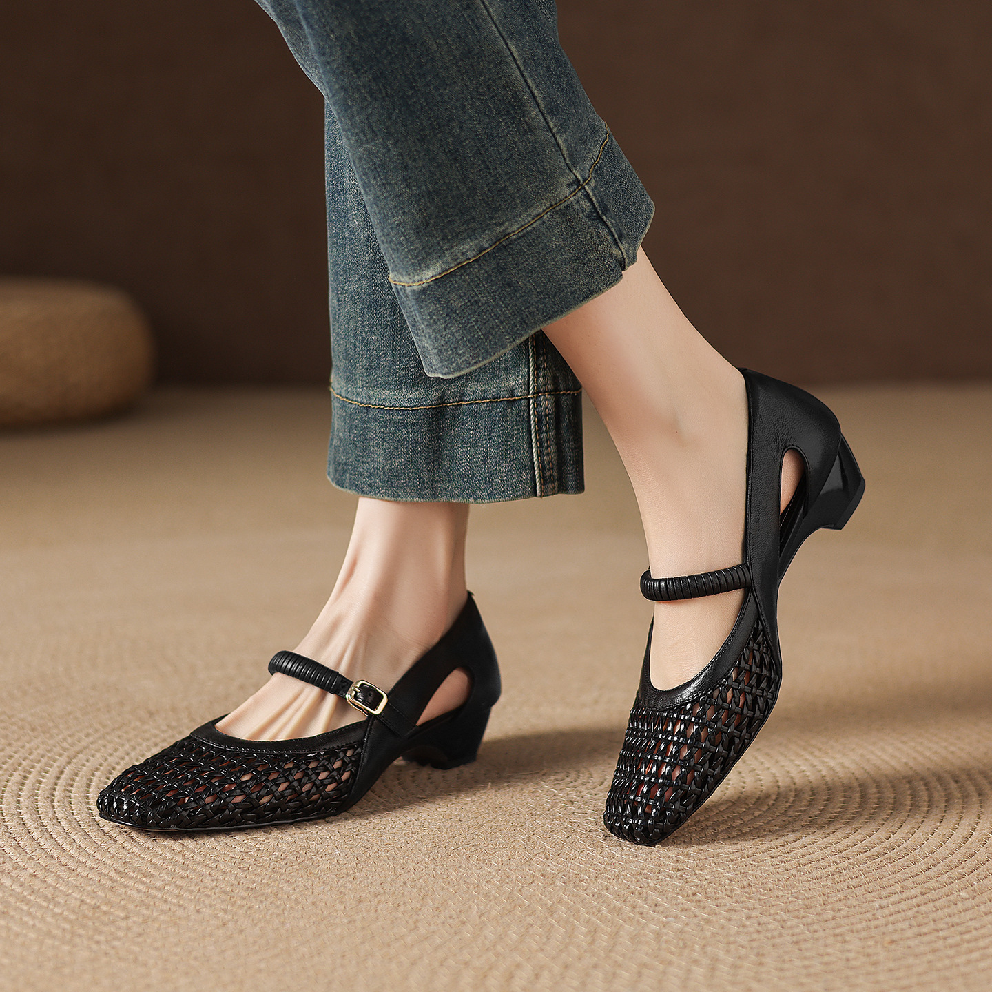 Giày sandal nữ gót thấp 3 cm mũi vuông hở bên da cừu đi làm — đen