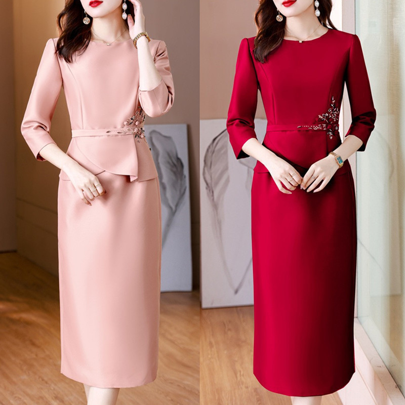 Beaded and Diamond-Encrusted Mother's Wedding Banquet Dress for Women 2023 New Elegant Fake Two-Piece Classy Cheongsam Dress Beaded and Diamond-Encrusted Mother's Wedding Banquet Dress for Women 2023 New Elegant Fake Two-Piece Classy Cheongsam Dress