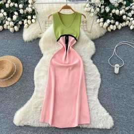 法式撞色V领无袖甜美连衣裙女春夏高腰修身显瘦A字裙通勤气质长裙