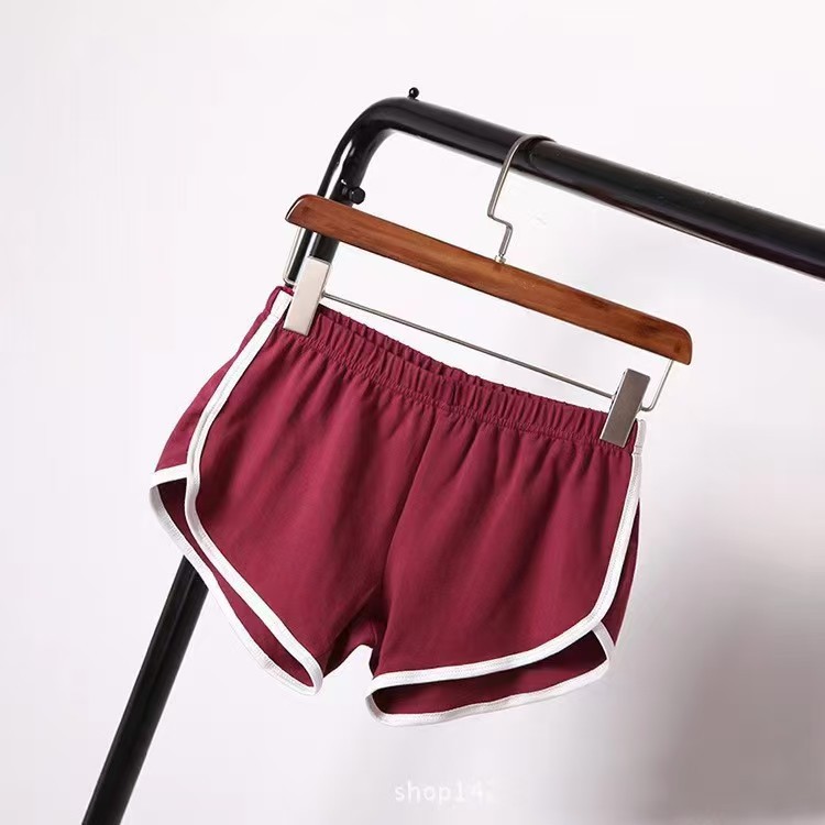 진한 빨간색