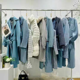 红贝缇25冬新款时尚羽绒服外套上衣裤裙直播实体撤柜品牌折扣女装