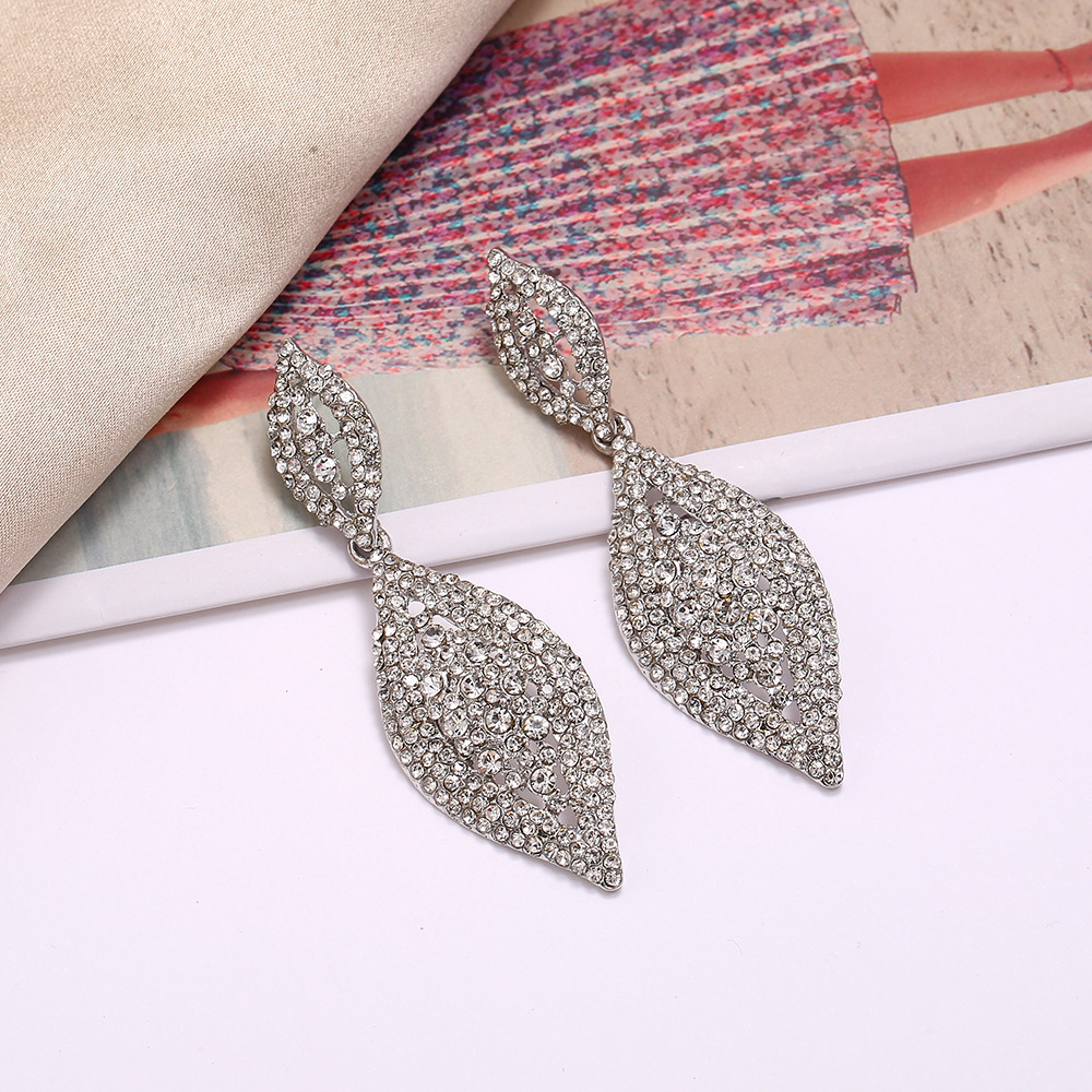 1 Pair Retro Water Droplets Alloy Rhinestone Patchwork Women's Drop Earrings display picture 2
