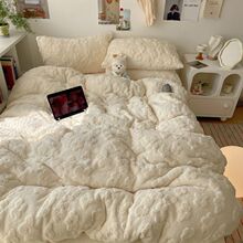 ���ֵ��ţ�̽q�ļ��׶�����ů�Ӻ�ë�q���α��������״�����Ʒ