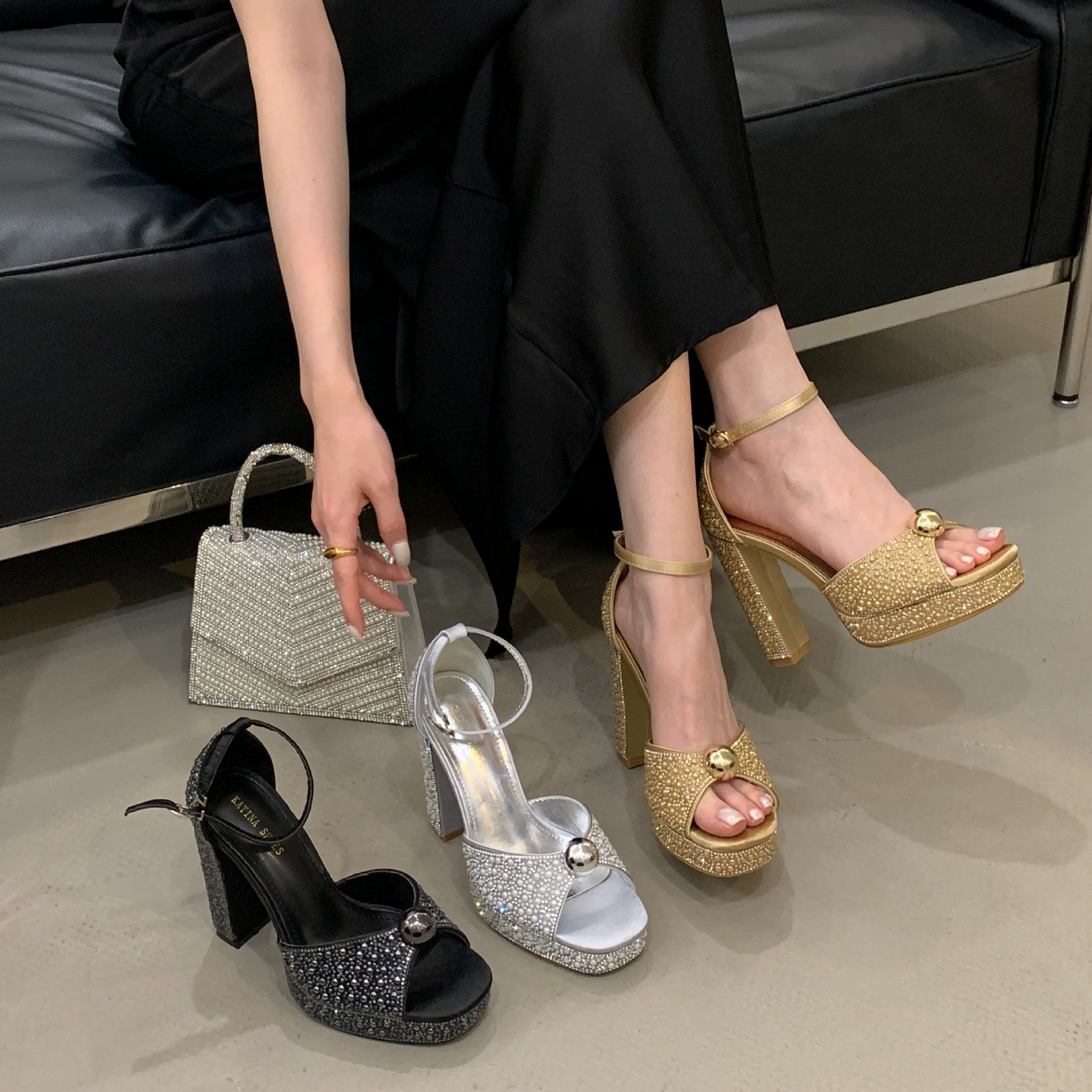 2025 лето новая мода темперамент на высоком каблуке жемчуг с бриллиантом