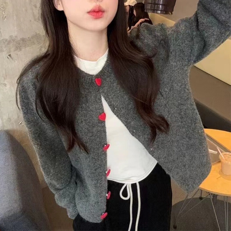 2025春秋新款韩系甜美减龄爱心扣外套针织开衫女圆领百搭长袖毛衣|undefined