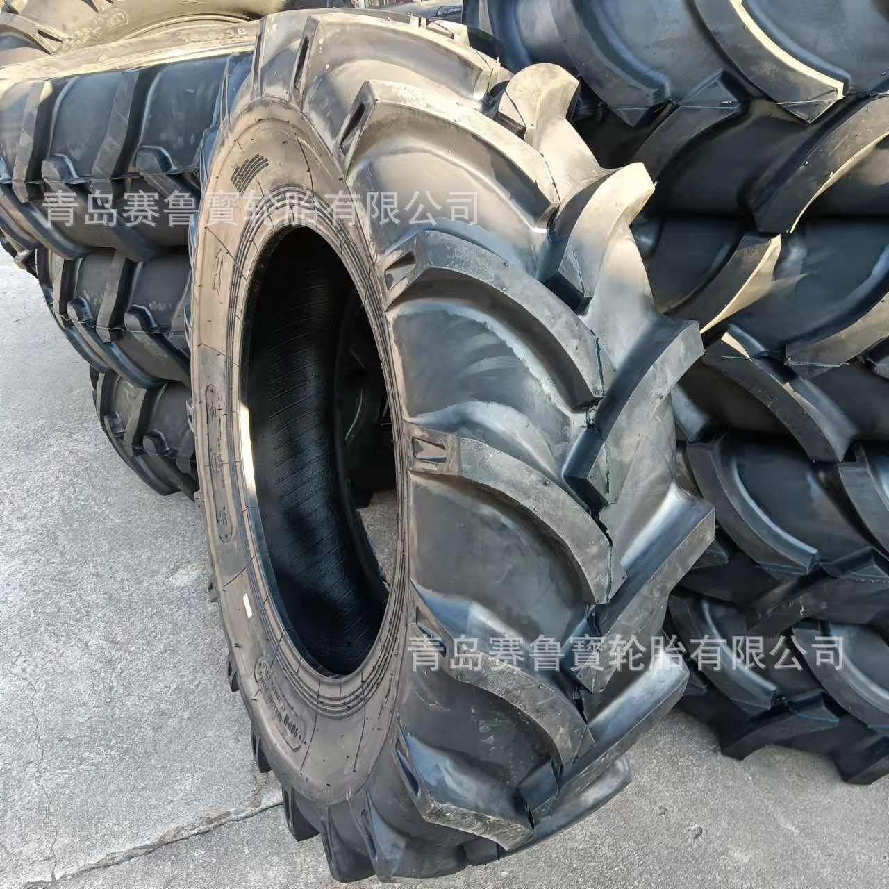 14.9-28 农用拖拉机轮胎 人字花纹