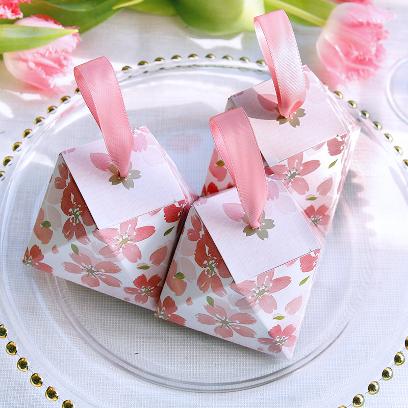 Cherry blossom diamond candy box, wedding favor, baby full moon return gift box, wedding hand-held candy box, manufacturer wholesale.