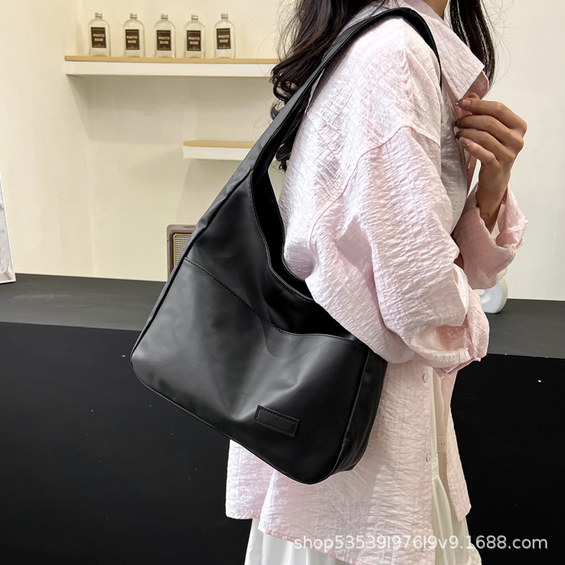 Spring and Summer Large Capacity Retro Bag Women's 2025 New Fashionable Simple Artistic Tote Bag Casual Artistic Shoulder Bag
