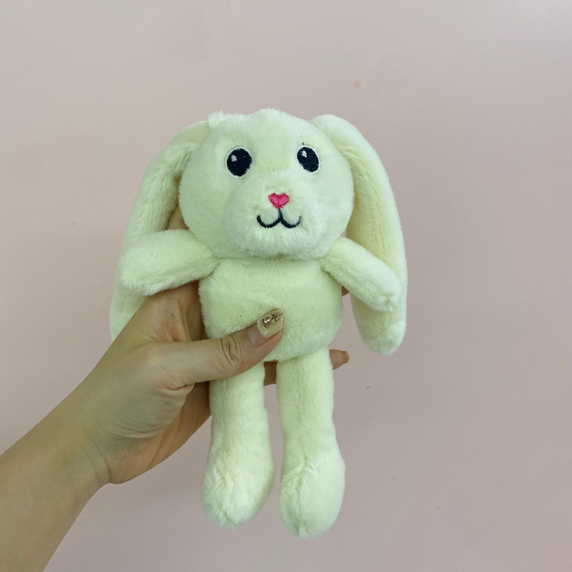 e667b5a4-19df-4405-936f-5e2d17