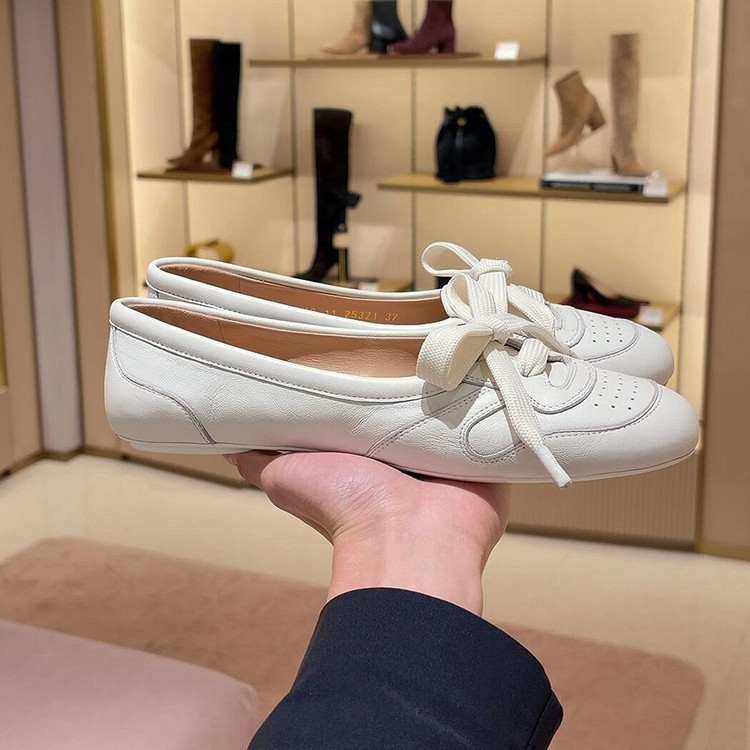Nuevos zapatos de ballet deportivo de mujer lazos planos perforados zapatos de cuero suave zapatos casuales blancos fabricantes de cabello recto image 4