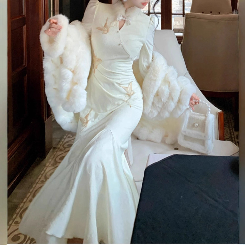 White Feather Exquisite High-End New Chinese Style Fleece Jacquard Dress Elegant National Style Mermaid Cheongsam
