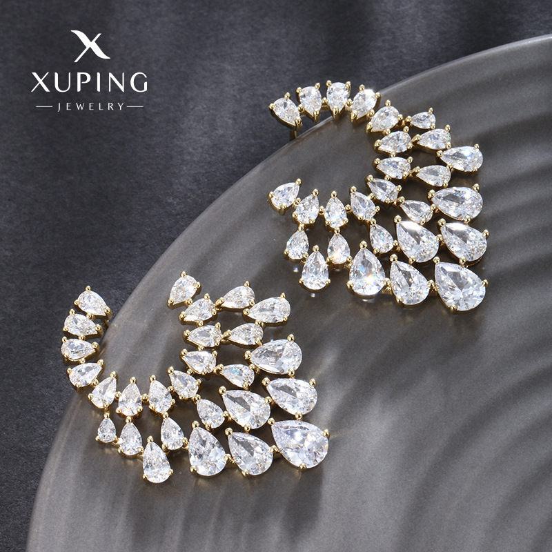 Pendientes Xuping Jewelry Súper Brillantes y Elegantes para Mujer, Pendientes de Diamantes Completos de Lujo Ligero y Gran Elegancia, Pendientes Lujosos, Modernos y Únicos