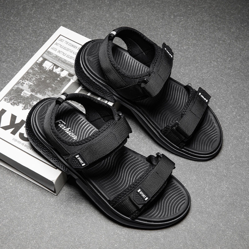 새로운 미끄럼 방지 남성용 샌들 비치 슈즈 남성용 드라이버 단순 올 매치 통기성 내마모성 두꺼운 남성용 신발