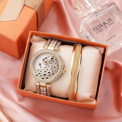 歐美時尚誇張女士豹子頭鑲鑽石英腕錶  合金手鐲2件套手錶禮盒裝