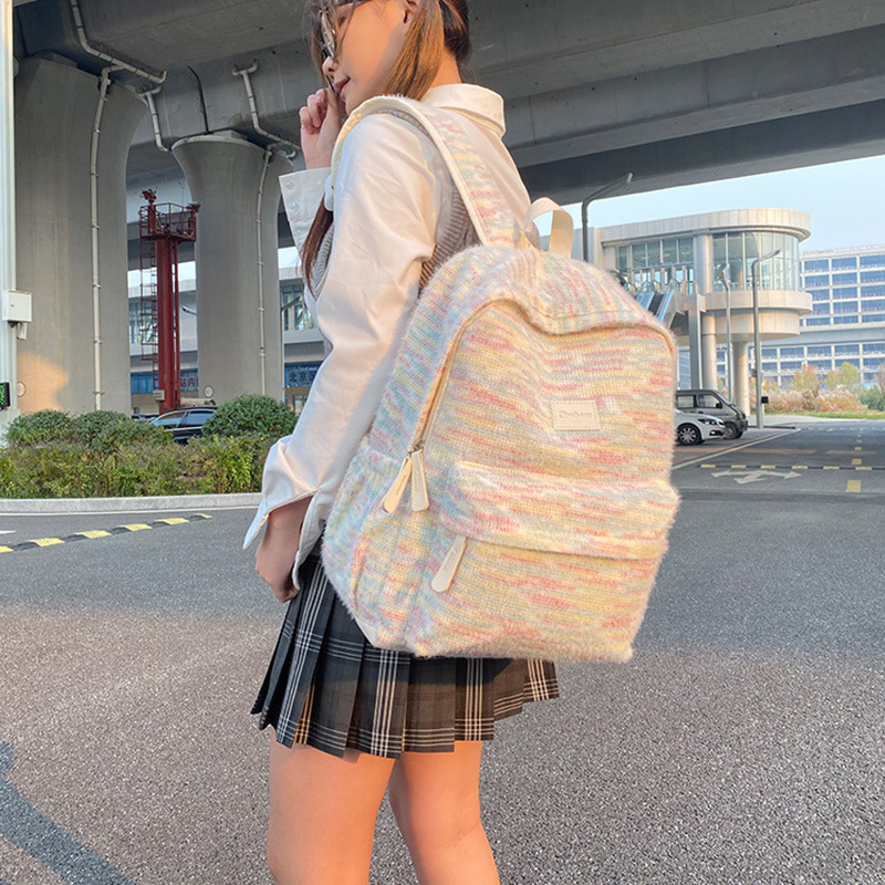 みんなのデザイン感高校生の中学校の韓国版は簡単で、大学生の広い肩にかばんの女性の小さい肩のリュックサックを持っています。