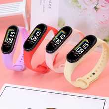 新款防水运动款手环表时尚潮流男女学生夜光防水LED电子手表批发