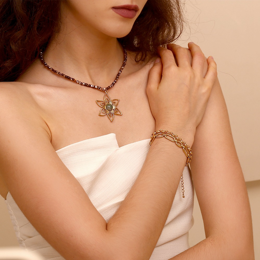 Model Show Flower Stainless Steel Necklace