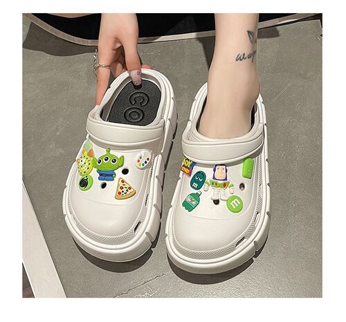 Black Sesame Hole Women's Thick Sole Breathable Anti-Slip Summer Slides with Heel Cover - New 