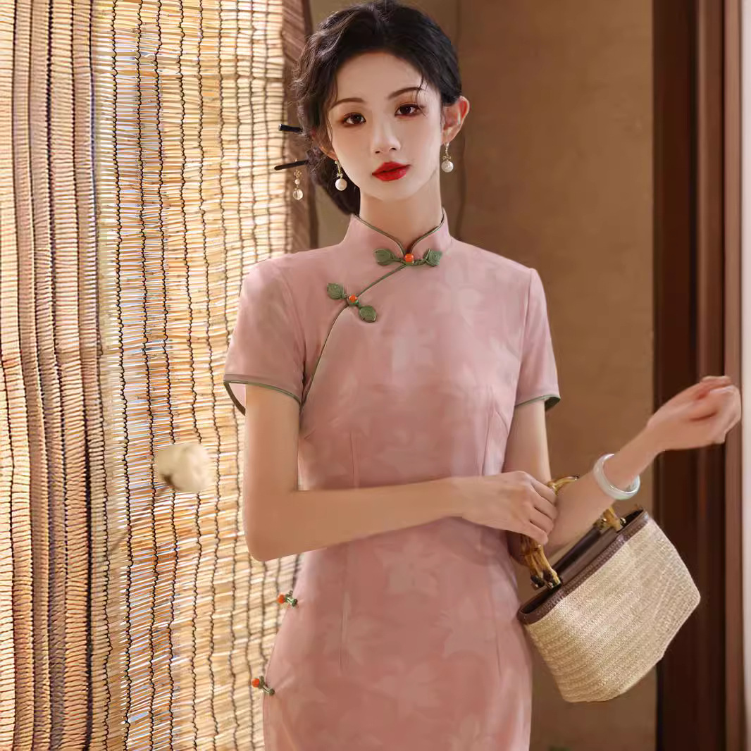 Fuchsia elegant cheongsam