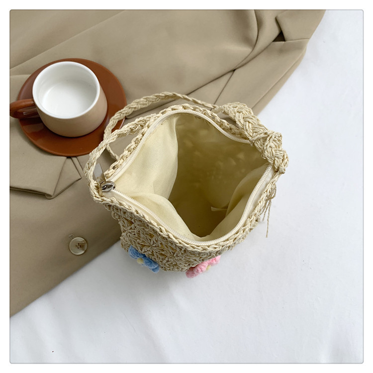 Women's Medium Straw Flower Vacation Beach Tassel Weave Hollow Zipper Straw Bag display picture 28