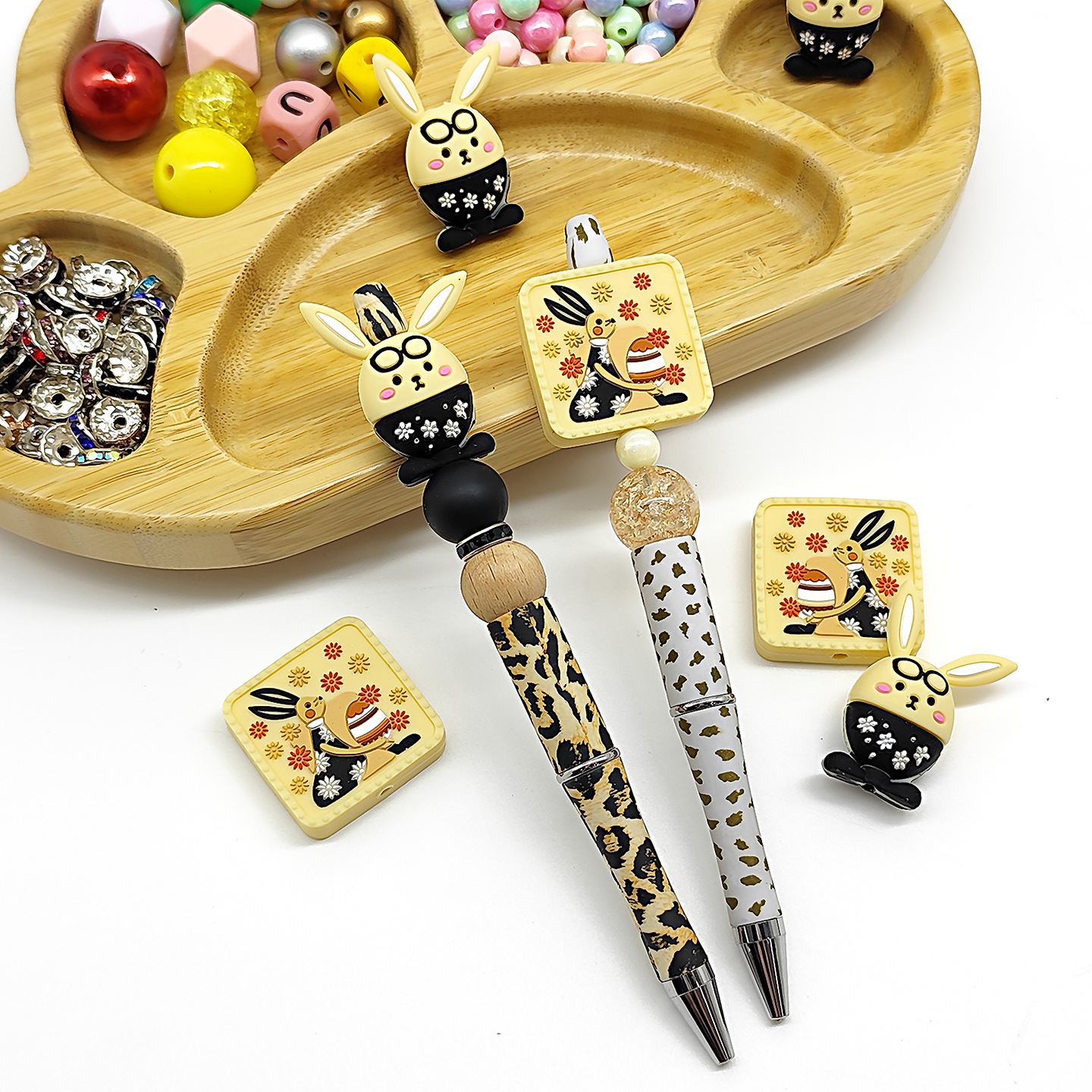 跨境复活节硅胶珠diy串珠笔散珠配件卡通食品级兔子牛头硅胶珠子