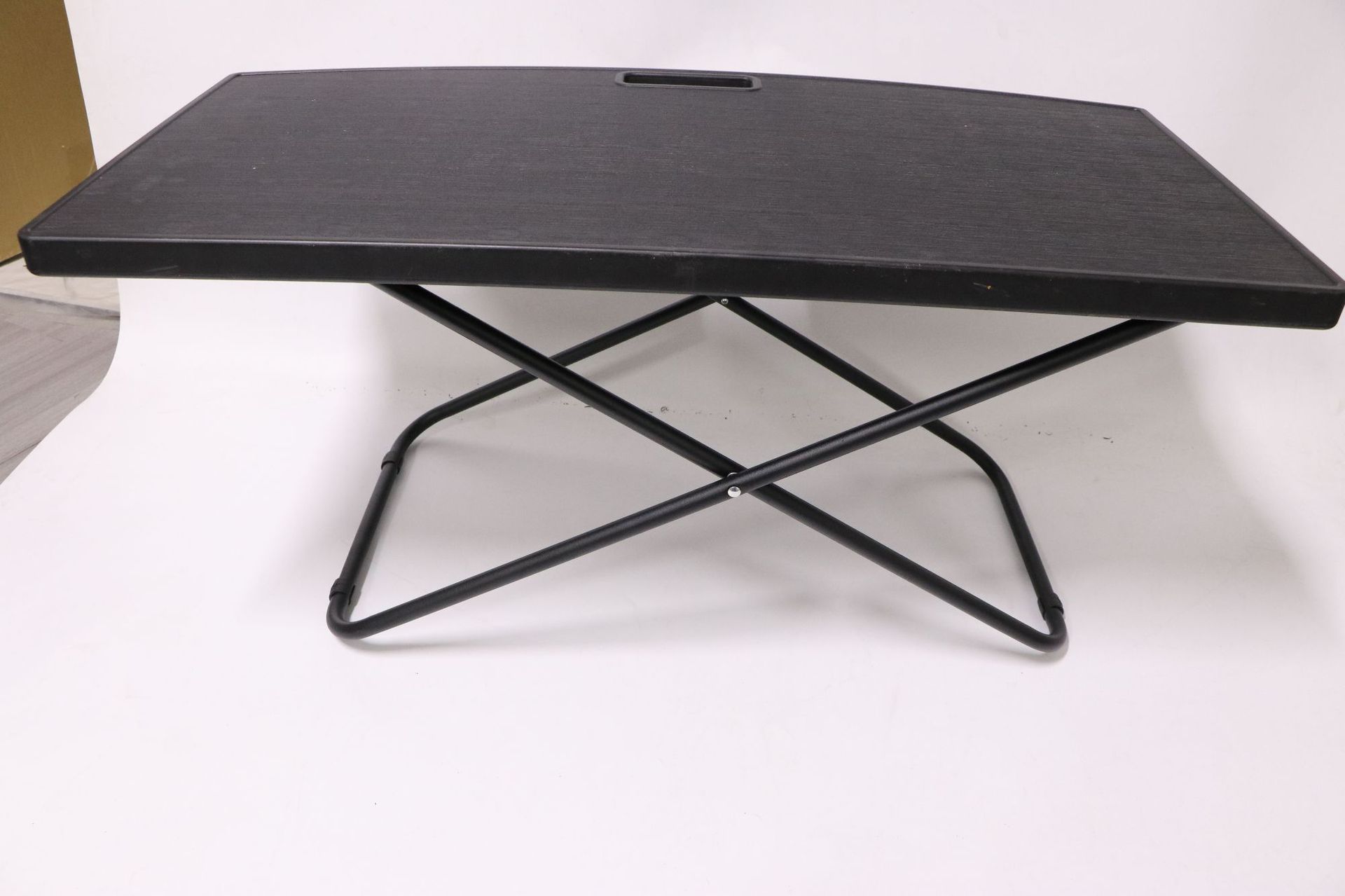 Suitable for intellectual R7 trunk small table board tail box unfolding table outdoor camping table board modified accessories car special
