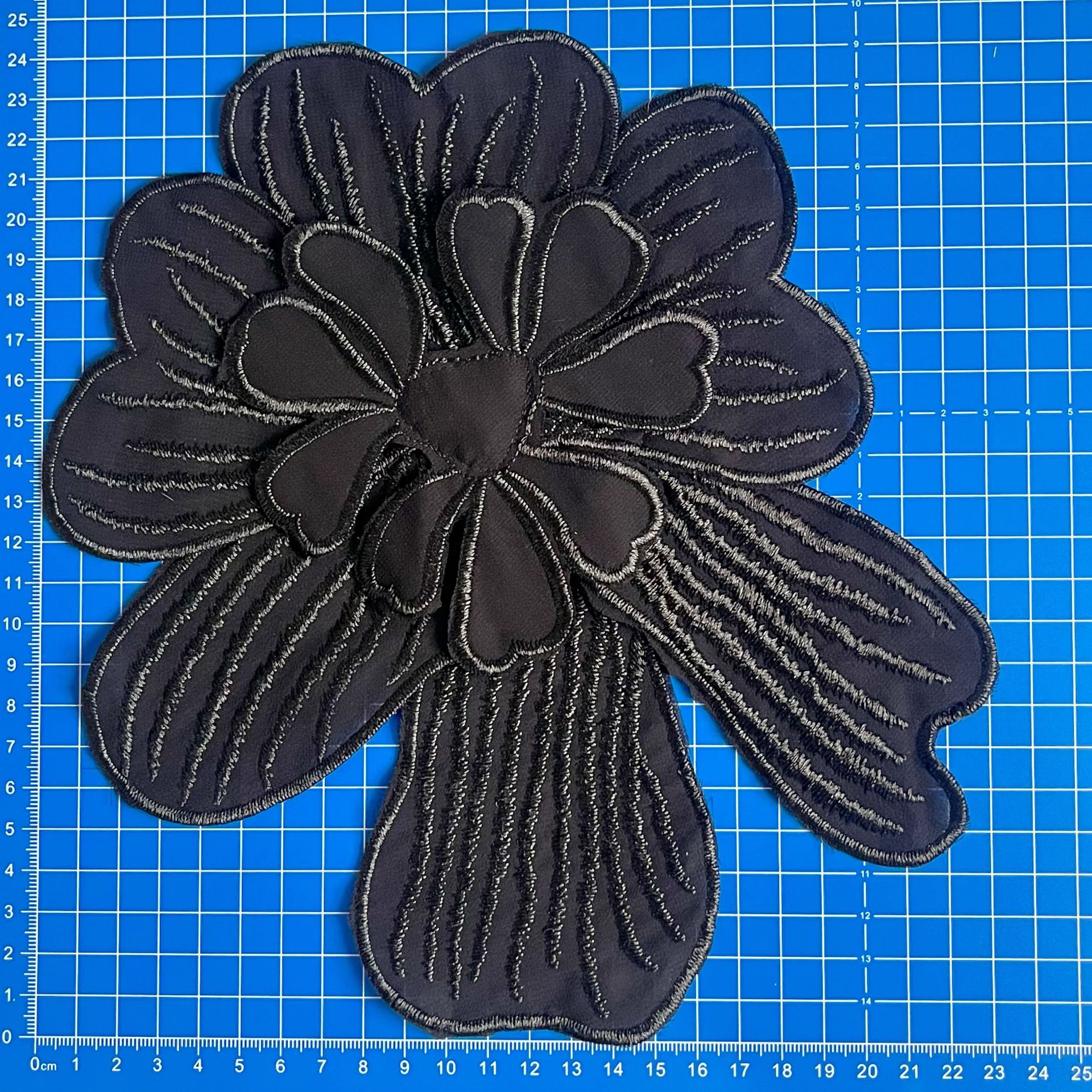 검은색 구슬 없음