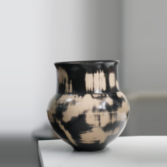 中古の寂しい陶磁器の缶の花瓶の見本の間の売り場は軽くて豪華な中国式の客間の生け花器の柔らかい装飾品の置物です。
