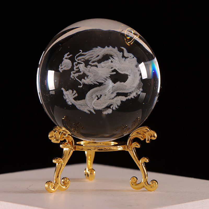 Fabricante de Puzhou, bola de cristal grabada, decoración para el hogar, venta al por mayor transfronteriza, adecuada para salas de estudio, gabinetes de TV y cualquier escena versátil.