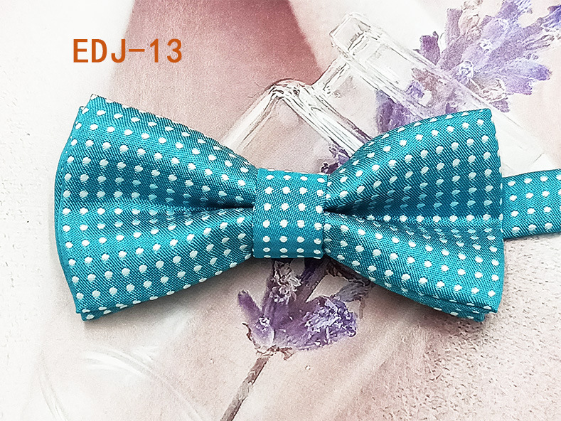 Lugar del fabricante Versión coreana de la pajarita para niños de doble capa para estudiantes de primaria hilo de poliéster teñido en hilo de seda color sólido accesorios para mascotas lazo