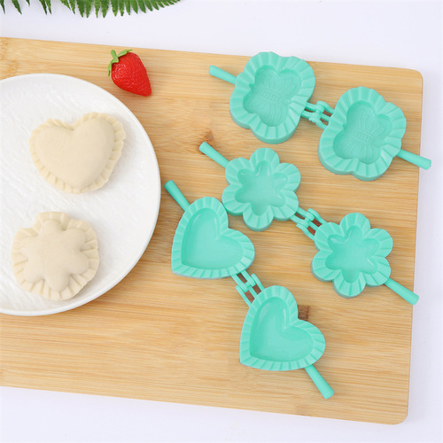 Large, medium and small plastic dumpling molds for home kitchen DIY dumpling maker heart-shaped plum blossom-shaped auxiliary dumpling making