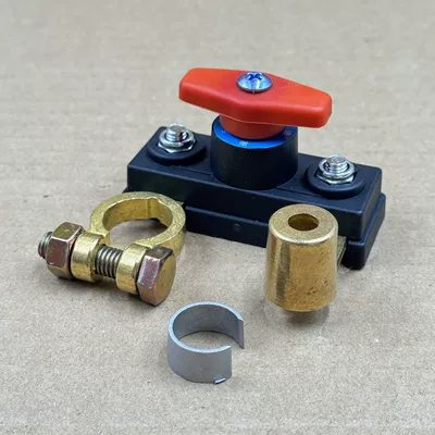 Car Battery Power-Off Switch, Main Power Switch, Negative Terminal Clip, Anti-Leakage, Whole Vehicle Power-Off Switch, Pure Copper, Thickened (Car on the line of fire) - red-handle-convex-type-aluminum-alloy