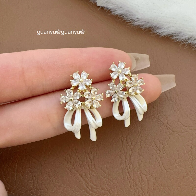 新款高级感超闪锆石花朵蝴蝶结耳钉女时尚轻奢风甜美气质百搭耳环|undefined