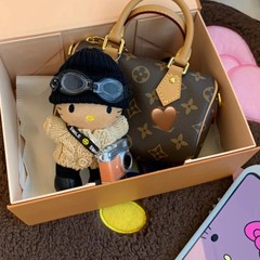 冒险家摄影师挂件手机包包Hello kitty背相机可爱送女生公仔玩偶