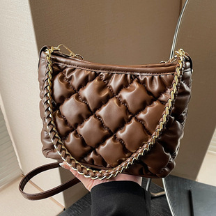 High-grade Pleated Commuter Underarm Women's Bag Embroidery Rhombic All-match Cloud Bag Large Capacity Niche Chain Bucket Bag