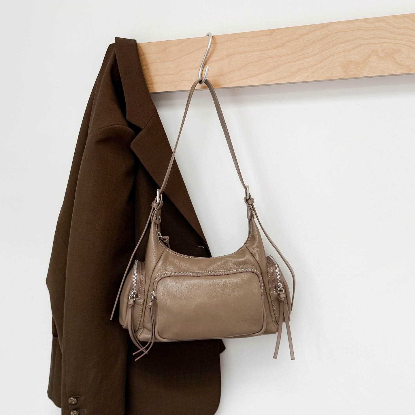 Top Grain Cowhide Multi-Pocket Motorcycle Bag, Trendy Soft Shoulder Bag, Versatile Underarm Bag, Large Capacity Crossbody Tote