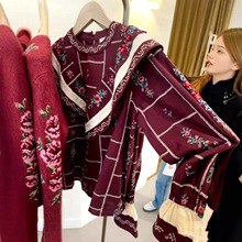 南油法式优雅女装十字花纹刺绣拼接荷叶边圆领长袖衬衫女上衣新款