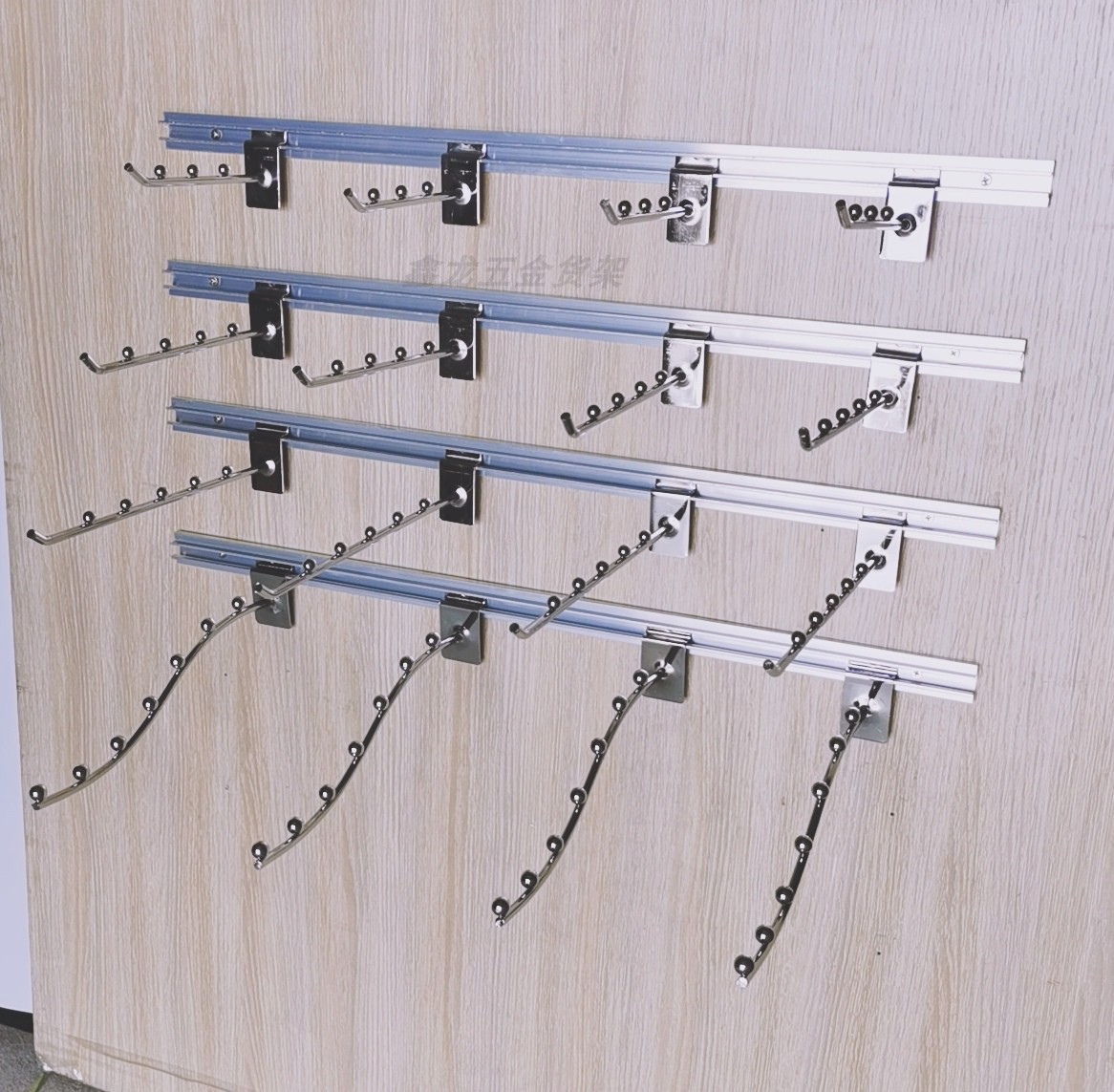 壁挂文胸货架带珠上墙柜子槽条挂钩内衣袜子内裤服装衣服展示架