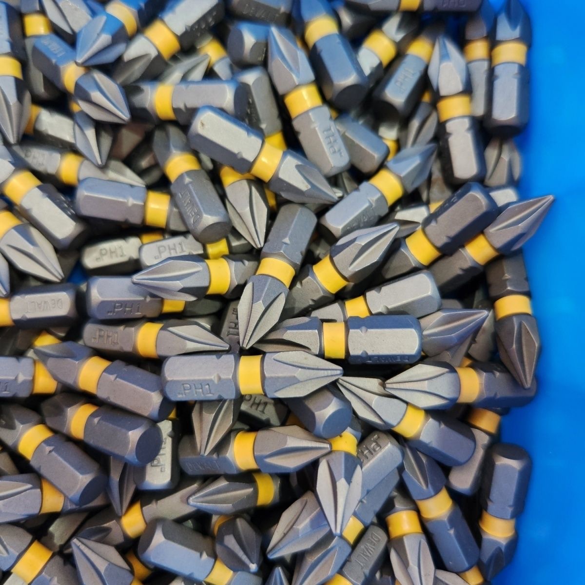 Set de 24 destornilladores de trinquete 25mm cabeza cruzada hexagonal y plumón tipo arroz para herramientas eléctricas