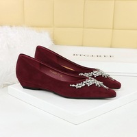 3683-H70 retro style fashionable single shoe with rhinestone chain decoration, pointed shallow mouth suede slope heel, versatile low heeled women's shoes