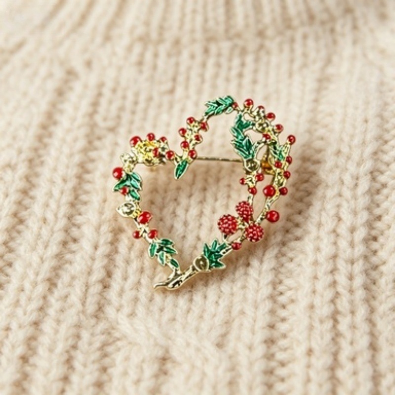 Elegant and Fresh Heart-Shaped Brooch with Delicate Floral Enamel, Versatile Corsage, Niche High-End Feel, Suit and Dress Pin