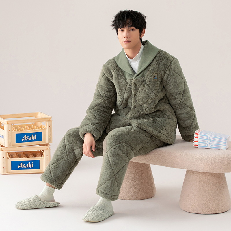 Pijama de hombre de invierno más grueso de terciopelo de algodón de coral de calor de tres capas de terciopelo de coral negro de alta calidad de otoño y invierno ropa para el hogar