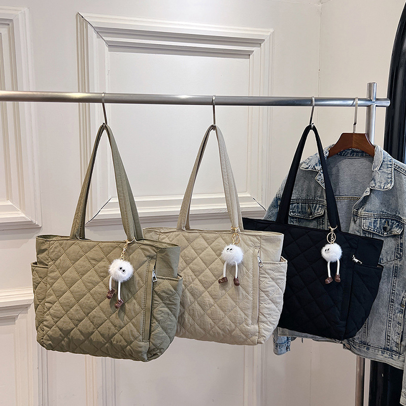 Women's autumn and winter fashion diamond down bag texture large capacity cotton bag women wholesale commuter shoulder tote bag_voghion.com