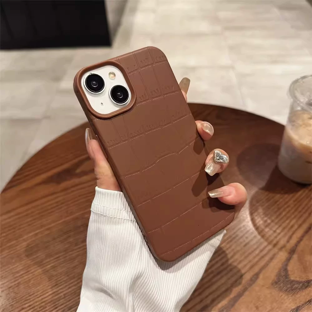 Силиконовый чехол (Apple) для iPhone 16, совместимый с iPhone 15 Pro — матовая поверхность, ударопрочный