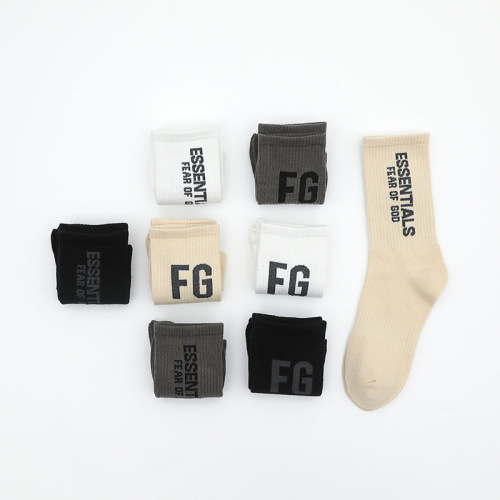 Casual cotton socks with letters FG trendy sports versatile men's and women's mid-tube solid color letters couple socks